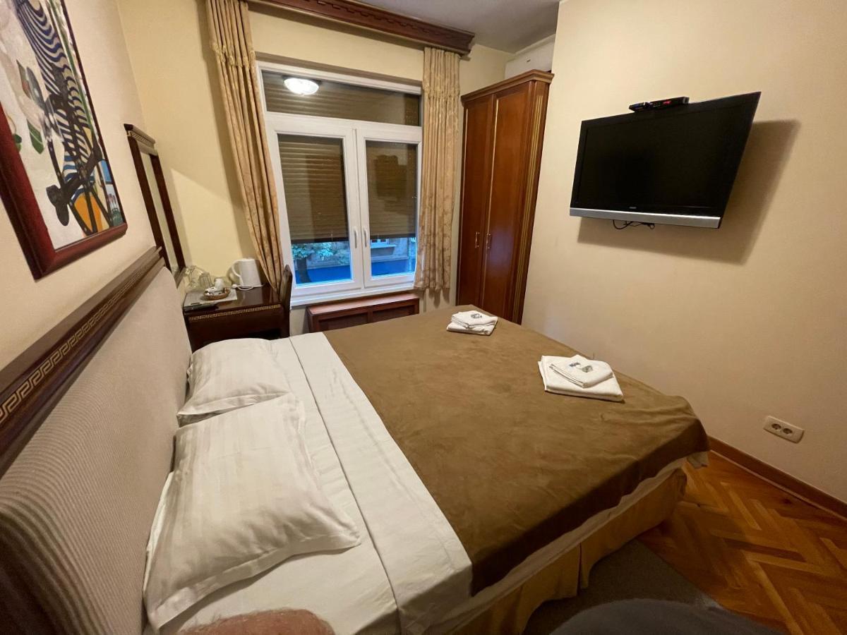 Boutique Hotel Travelling Actor - Skadarlijaベオグラード エクステリア 写真