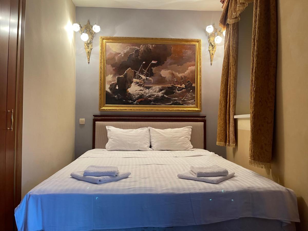 Boutique Hotel Travelling Actor - Skadarlijaベオグラード エクステリア 写真